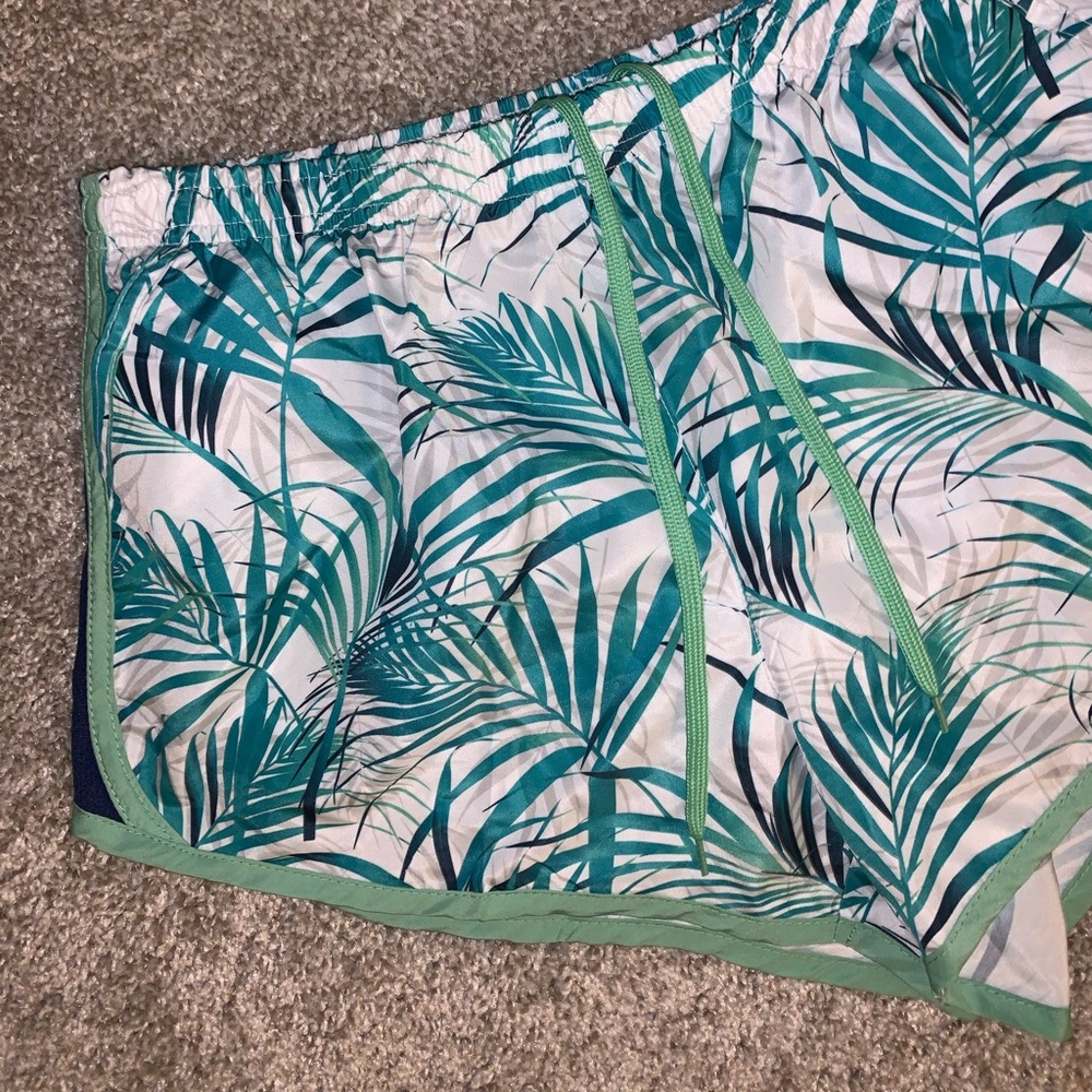 Leg3nd Green & White Tropic Athletic shorts size M - Picture 4 of 10